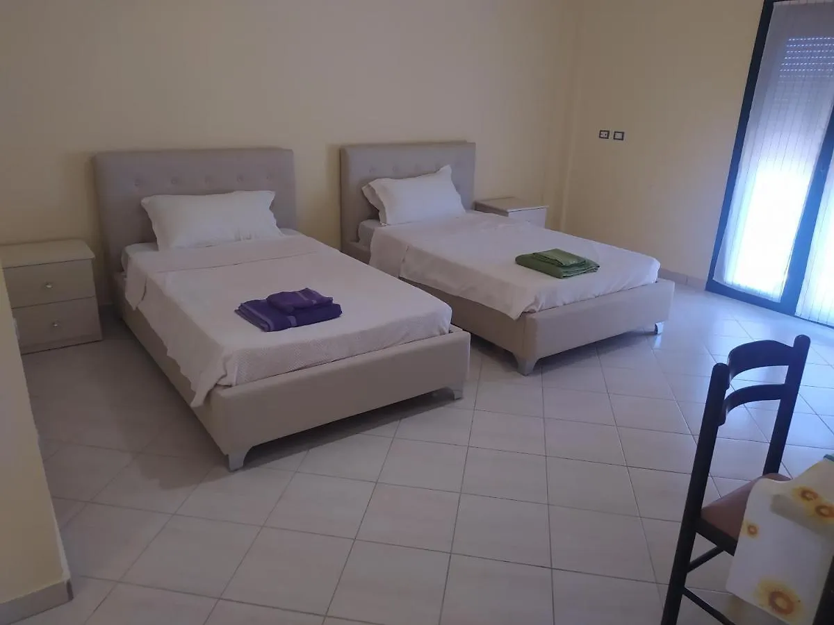 Guest house Vila M&D Divjake