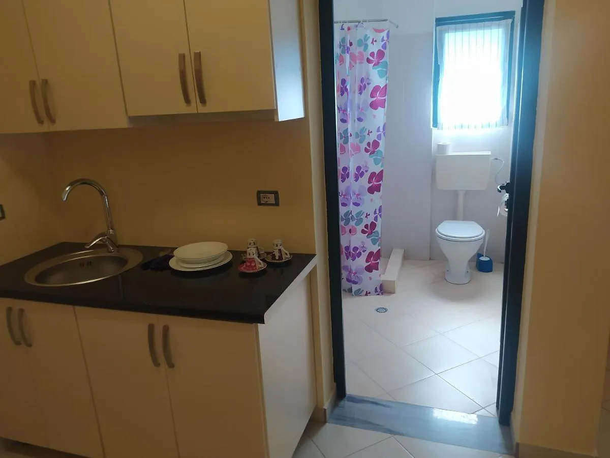 Guest house Vila M&D Divjake Albania